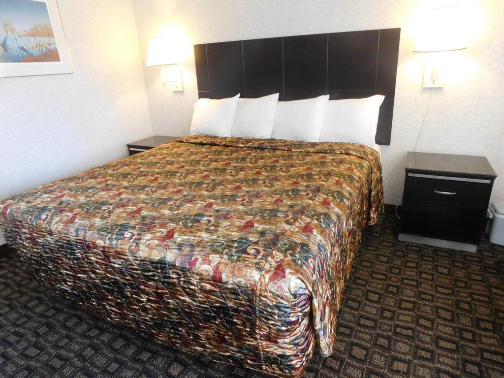 Inns Of California Salinas Extérieur photo